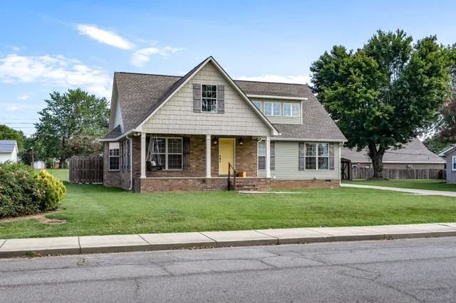 $309,900 | 602 7th Street, Lawrenceburg, TN 38464