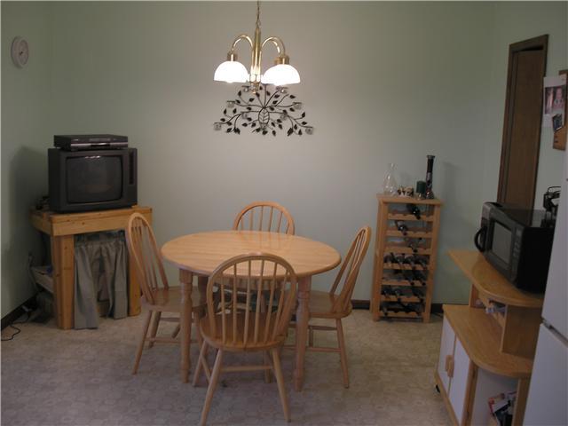 2059 Sprucefield Road Columbus, OH 43229 - Photo 3 of 10