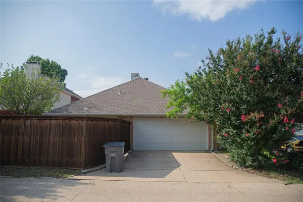 $2,350 | 610 Willow Oak Drive, Allen, TX 75002
