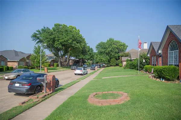 $2,350 | 610 Willow Oak Drive, Allen, TX 75002