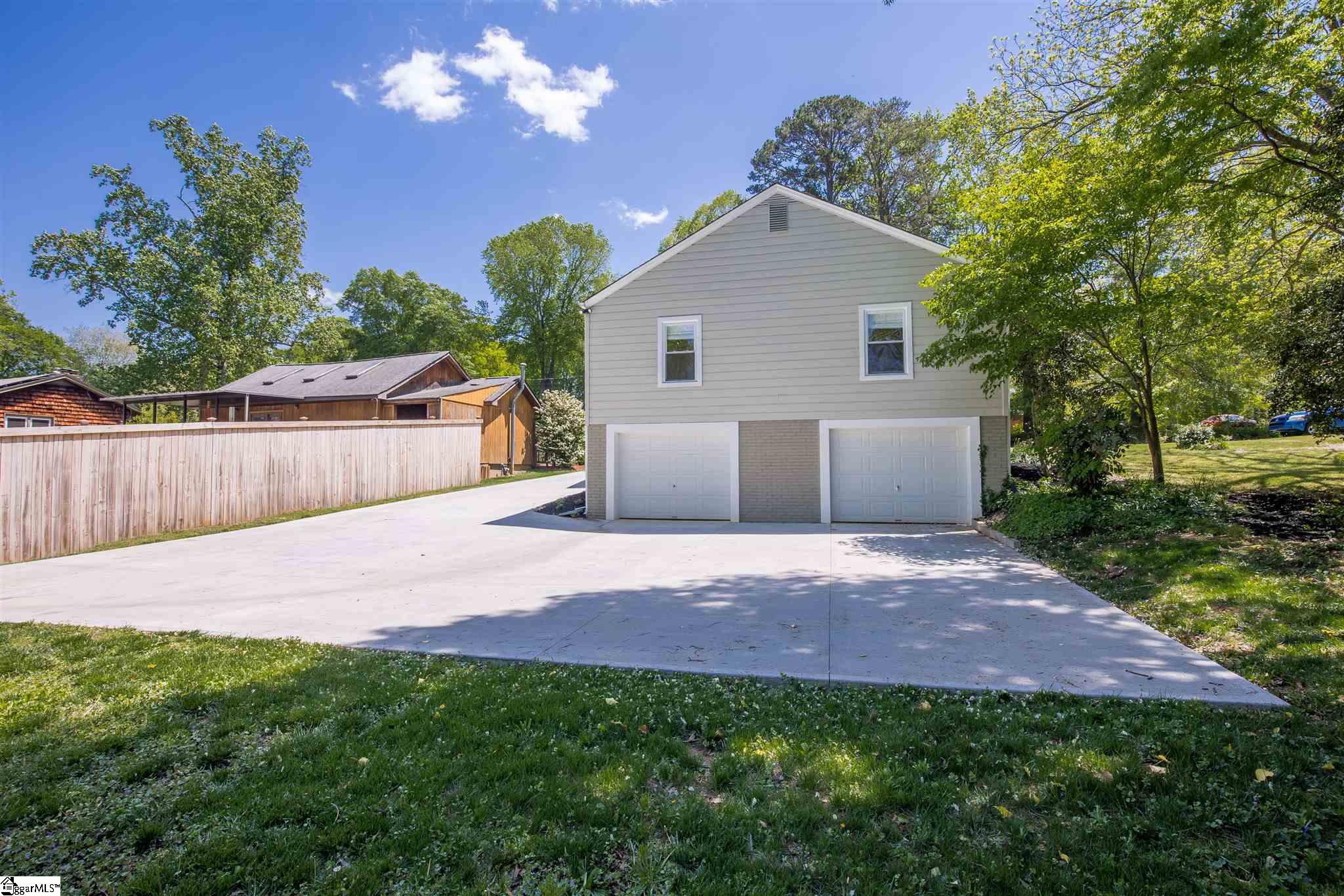 211 North Franklin Road Greenville, SC 29609 - Photo 17 of 22 Gallery Image 17