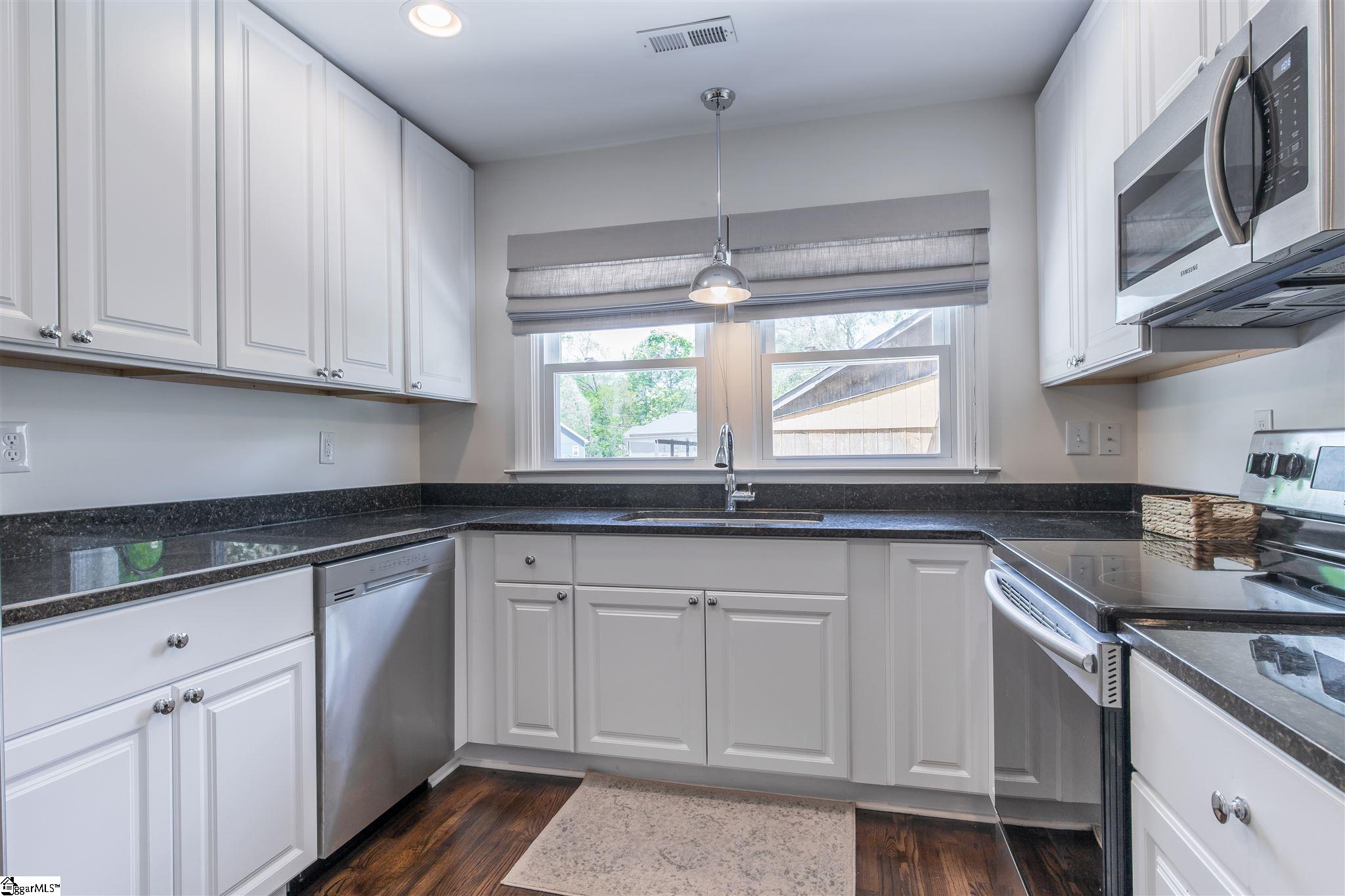 211 North Franklin Road Greenville, SC 29609 - Photo 5 of 22 Gallery Image 5