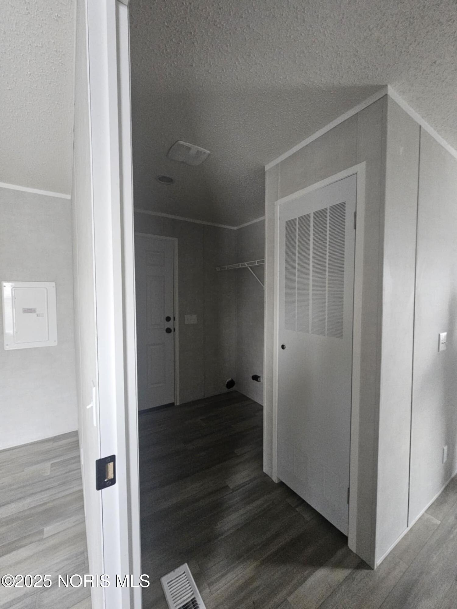 13673 County Road East, Unit 10 Bryan, OH 43506 - Photo 8 of 10 43ce3b27-8914-472e-bea3-d6dc1ffbbe08