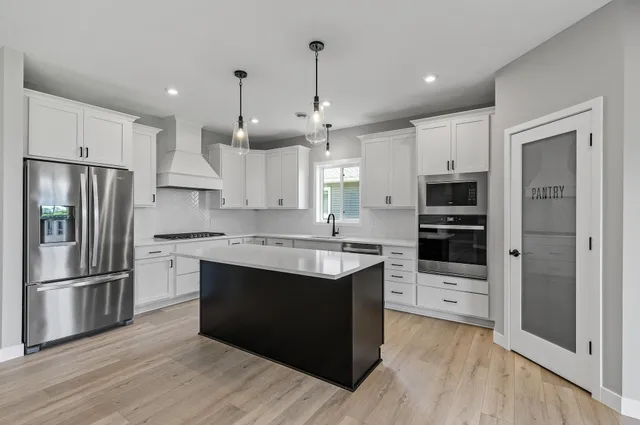 $560,000 | 3381 Kady Avenue Northeast, St. Michael, MN 55376