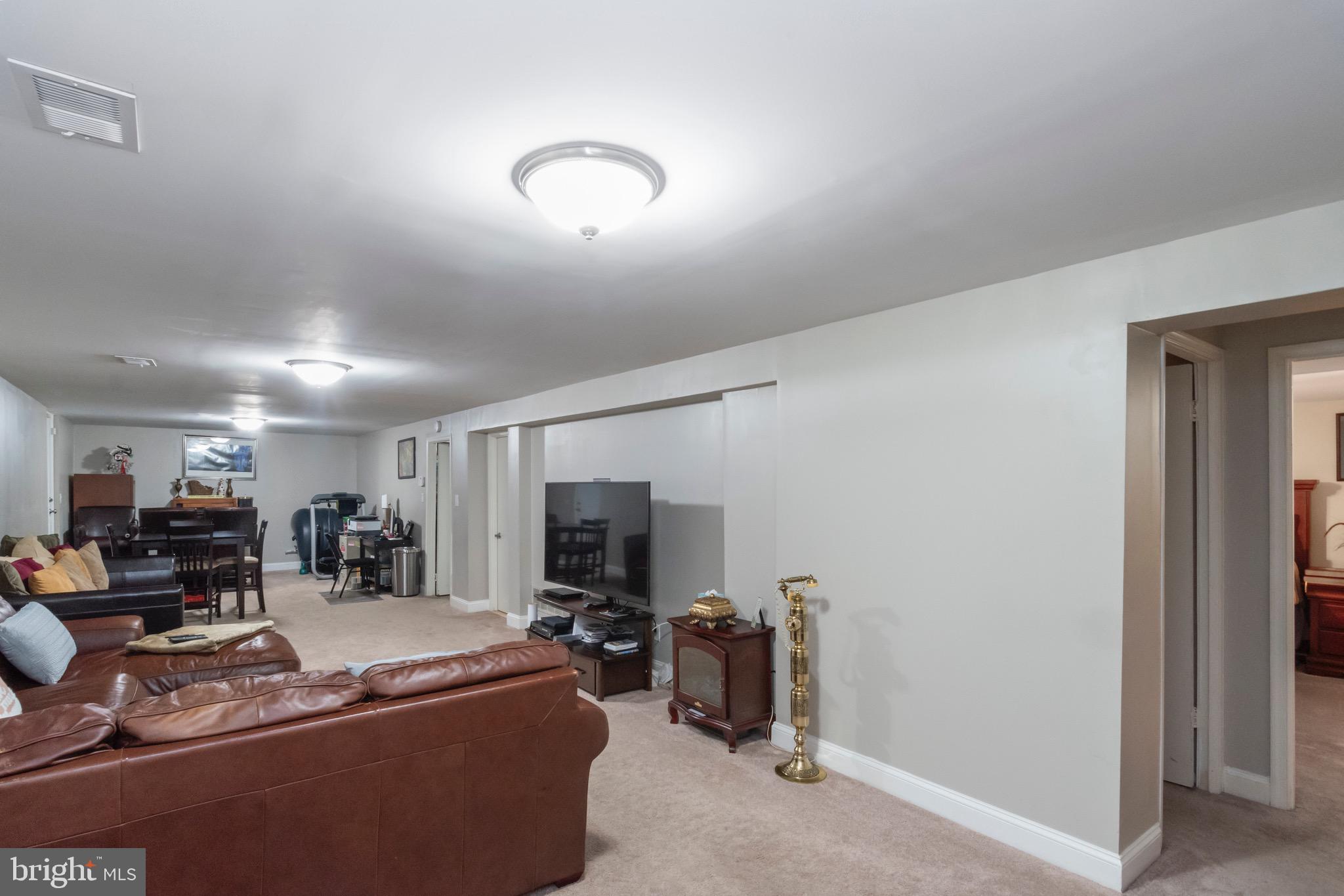 8256 Brattle Road Pikesville, MD 21208 - Photo 31 of 33 Gallery Image 31