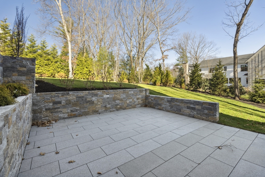 9 Bellevue Road Wellesley, MA 02481 - Photo 34 of 38