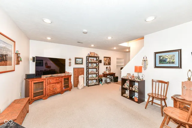 $425,000 | 13190 Knollwood Place, Fishers, IN 46038