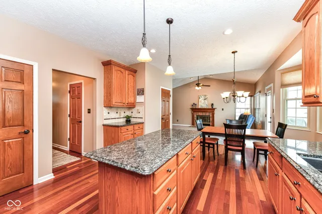 $425,000 | 13190 Knollwood Place, Fishers, IN 46038