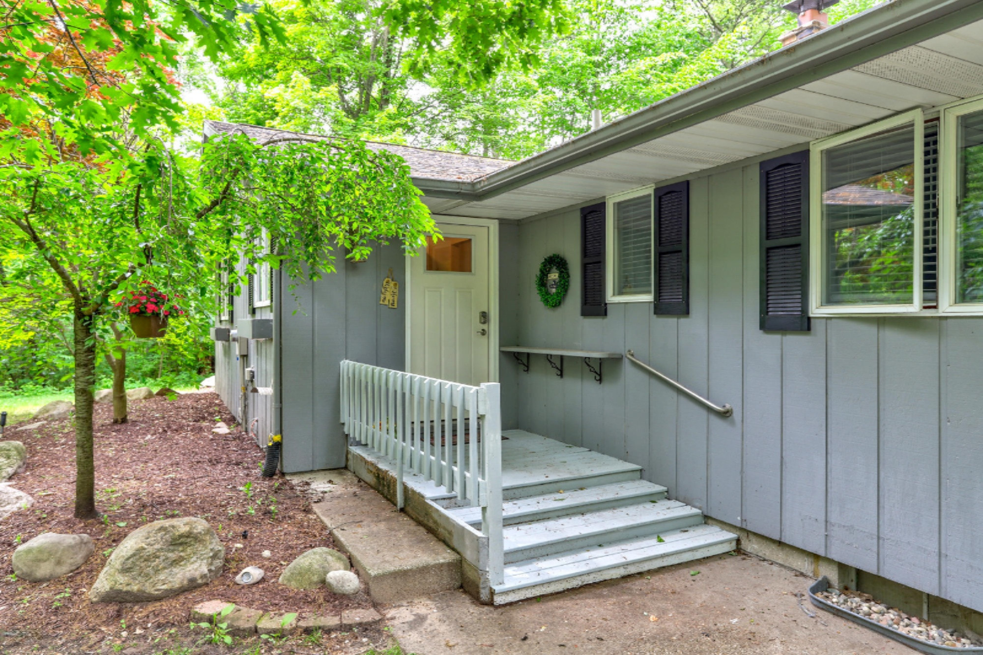6131 Stringer Road Fruitport, MI 49415 - Photo 4 of 49 6131 Stringer Rd, Fruitport-44