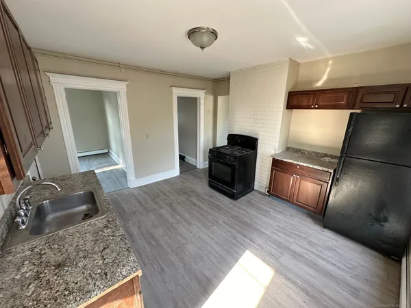 $1,750 | 74-76 Madison Avenue, Unit 3, Hartford, CT 06106