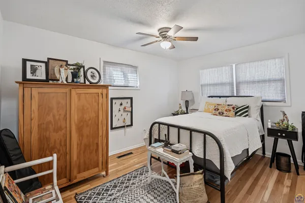 $204,500 | 4801 Southwest 20th Street, Topeka, KS 66604