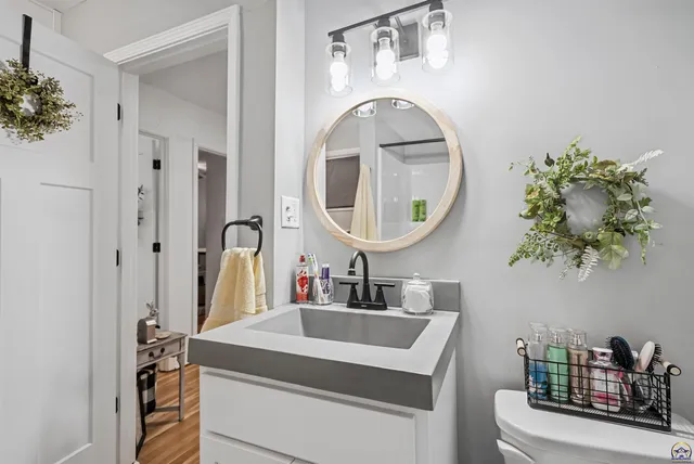 $207,500 | 4801 Southwest 20th Street, Topeka, KS 66604