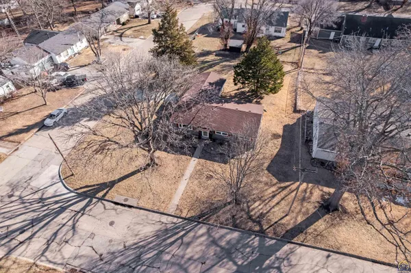 $204,500 | 4801 Southwest 20th Street, Topeka, KS 66604