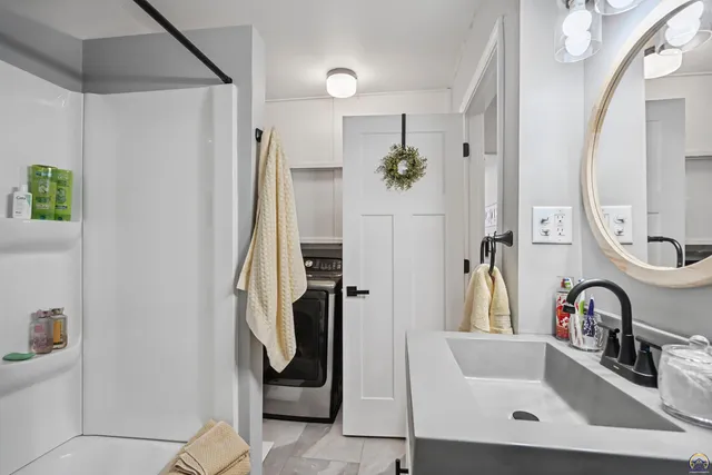 $207,500 | 4801 Southwest 20th Street, Topeka, KS 66604