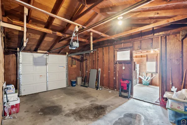 $204,500 | 4801 Southwest 20th Street, Topeka, KS 66604