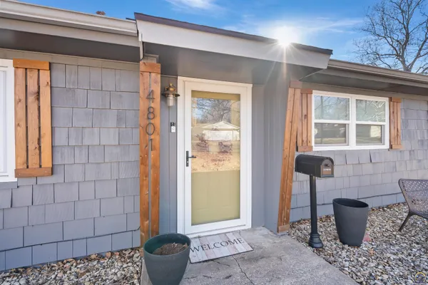 $204,500 | 4801 Southwest 20th Street, Topeka, KS 66604