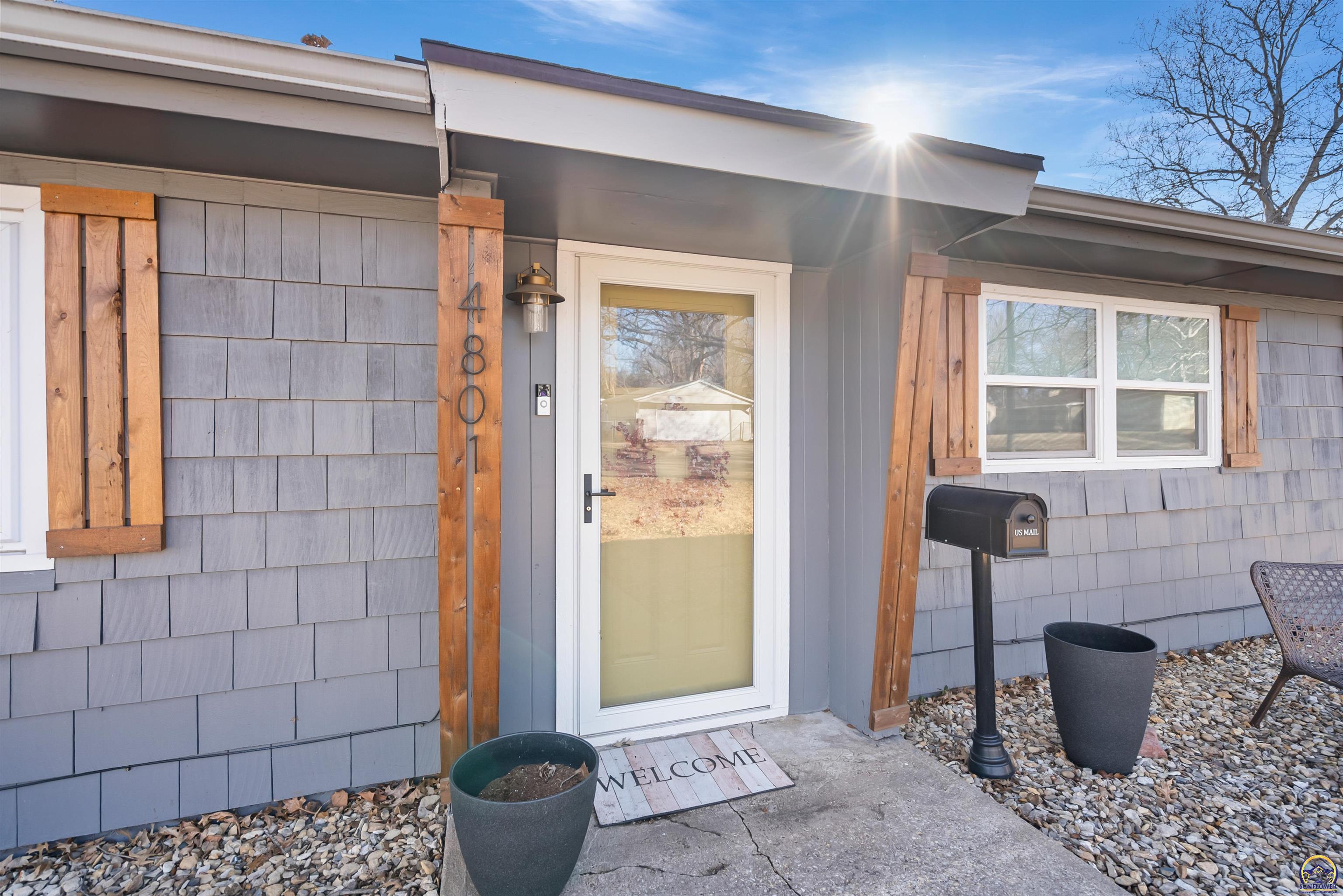 4801 Southwest 20th Street Topeka, KS 66604 - Photo 5 of 40