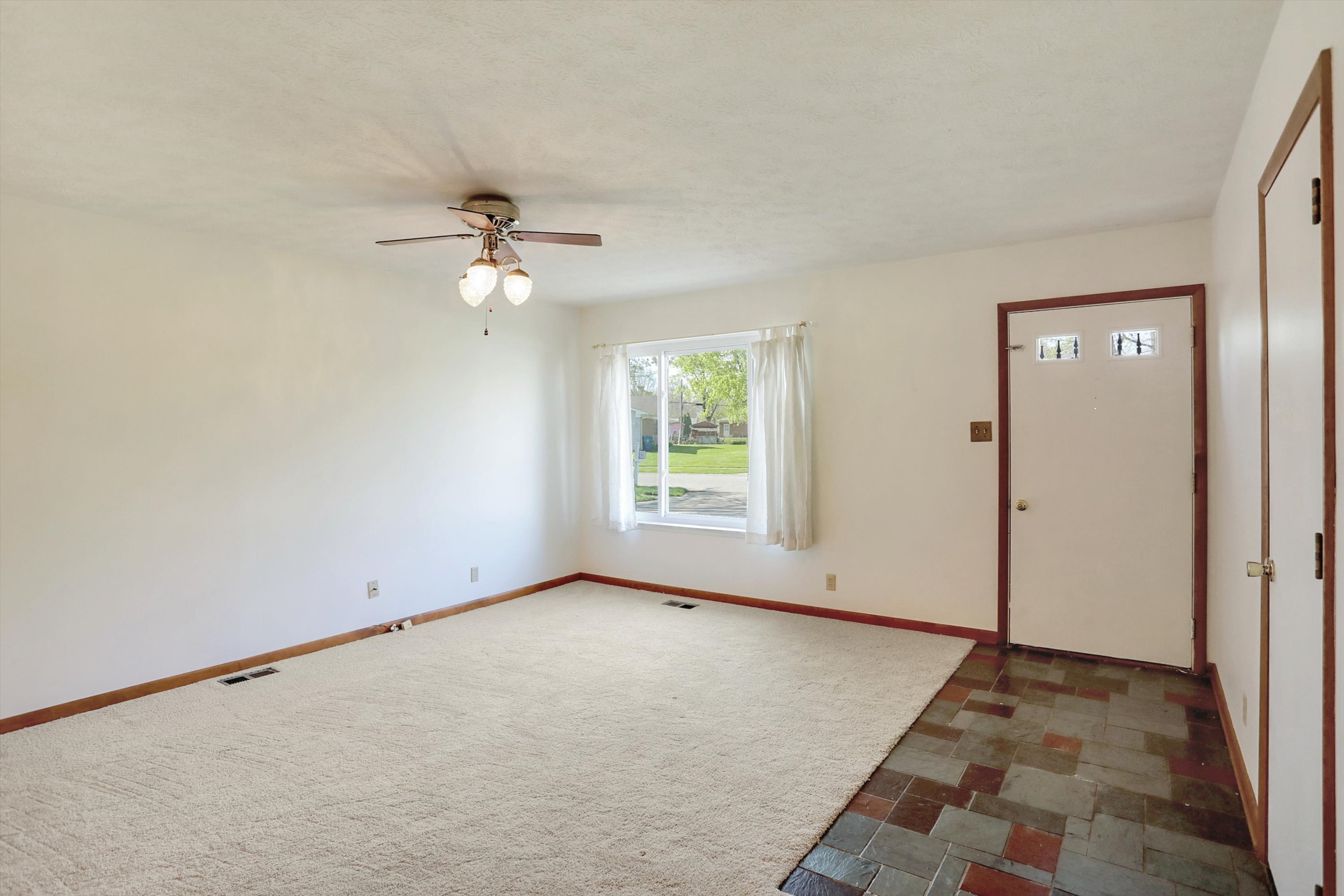 8032 Rumford Road Indianapolis, IN 46219 - Photo 8 of 51 Gallery Image 8