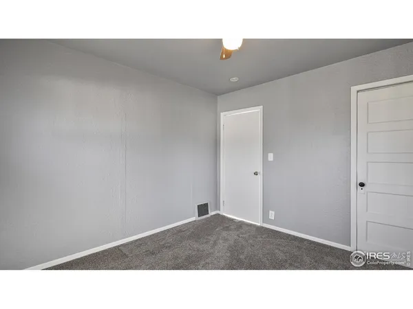 a black and white photo of a room