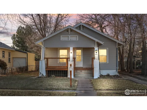 a house view with a outdoor space