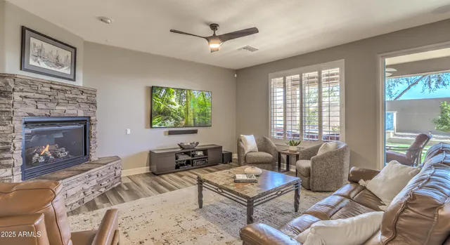 $1,125,000 | 21621 North 39th Terrace, Phoenix, AZ 85050