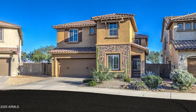 $1,125,000 | 21621 North 39th Terrace, Phoenix, AZ 85050