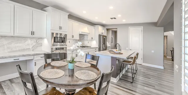 $1,125,000 | 21621 North 39th Terrace, Phoenix, AZ 85050