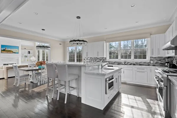 $90,000 | 490 Montauk Highway, Southampton, NY 11968