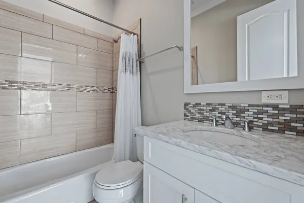$90,000 | 490 Montauk Highway, Southampton, NY 11968