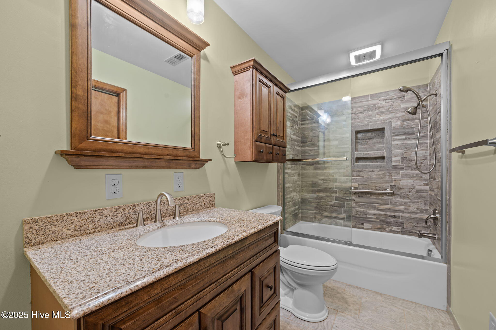 126 Hill Creek Road Chocowinity, NC 27817 - Photo 30 of 52 Guest Bath