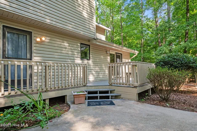 $327,000 | 126 Hill Creek Road, Chocowinity, NC 27817