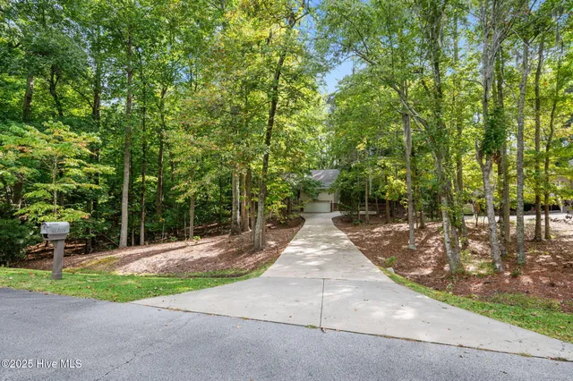 $327,000 | 126 Hill Creek Road, Chocowinity, NC 27817