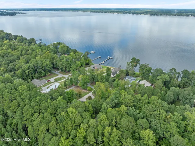 $327,000 | 126 Hill Creek Road, Chocowinity, NC 27817