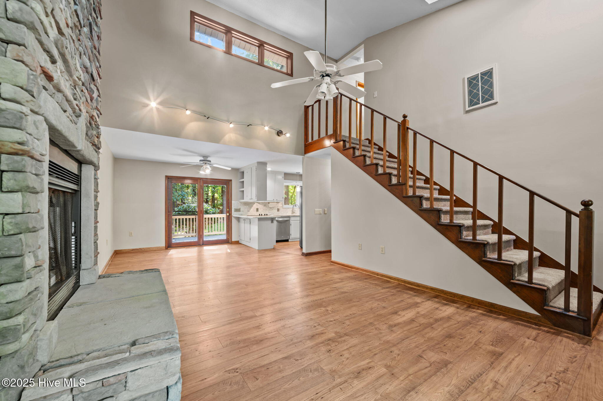 126 Hill Creek Road Chocowinity, NC 27817 - Photo 10 of 52 Living Area