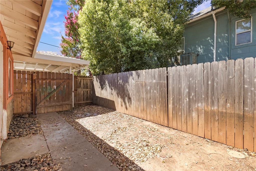2232 Park Avenue Oroville, CA 95966 - Photo 23 of 55 2232 Park Ave yard