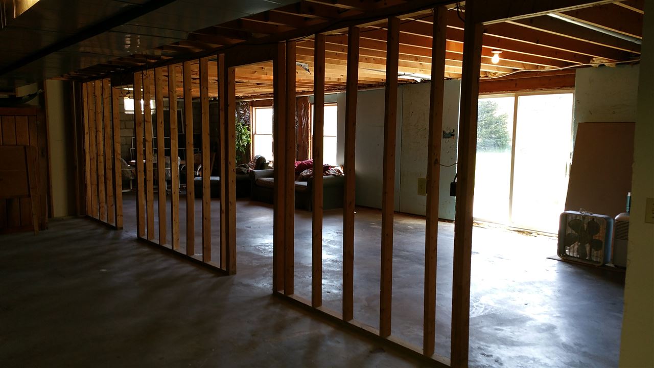 9041 Whitney Road Williamsburg, MI 49690 - Photo 31 of 37 1800191-34.JPG