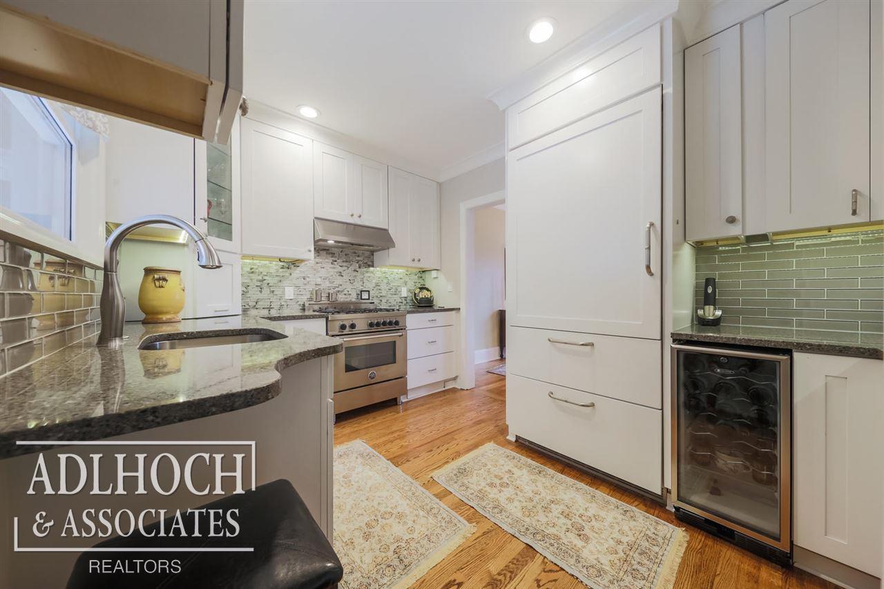 1261 Bishop Road Grosse Pointe, MI 48230 - Photo 16 of 49 31346320-15.JPG