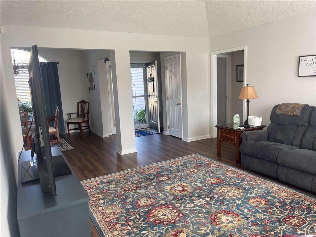 209 Cardinal Road Brunswick, GA 31525 - Photo 3 of 45