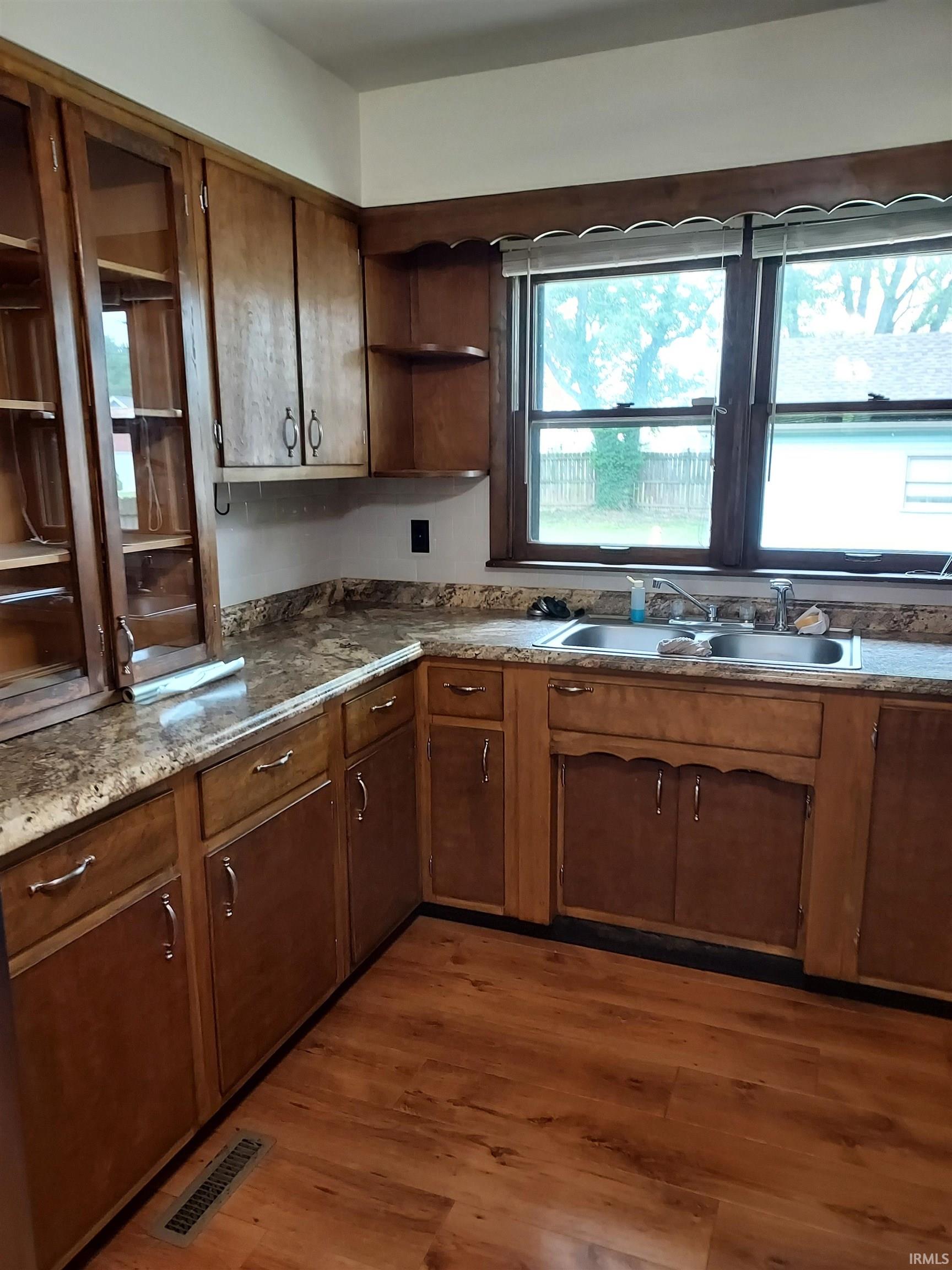 3323 North Smith Pike Bloomington, IN 47404 - Photo 3 of 15