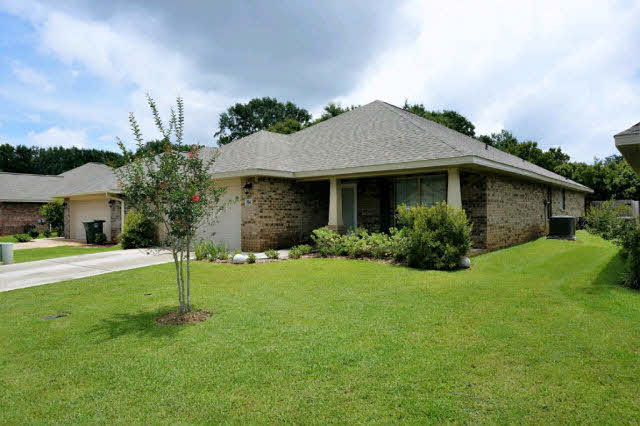 264 Wyatt Court Foley, AL 36535 - Photo 1 of 34