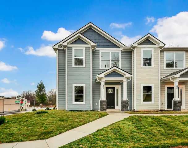 $274,900 | 180 Clay Ridge Drive, Unit A1, Clarksville, TN 37040