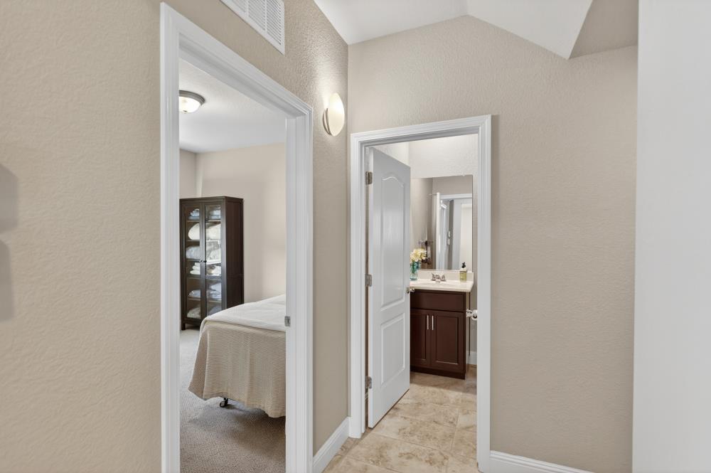 211 Rochdale Street Roseville, CA 95661 - Photo 18 of 66