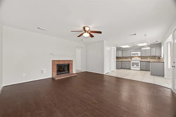 $1,995 | 5439 Baslow Drive, Katy, TX 77449