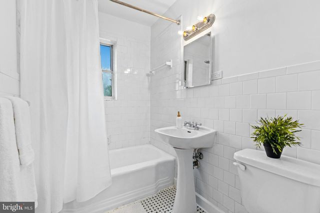 $764,000 | 128 East Rosemont Avenue, Alexandria, VA 22301