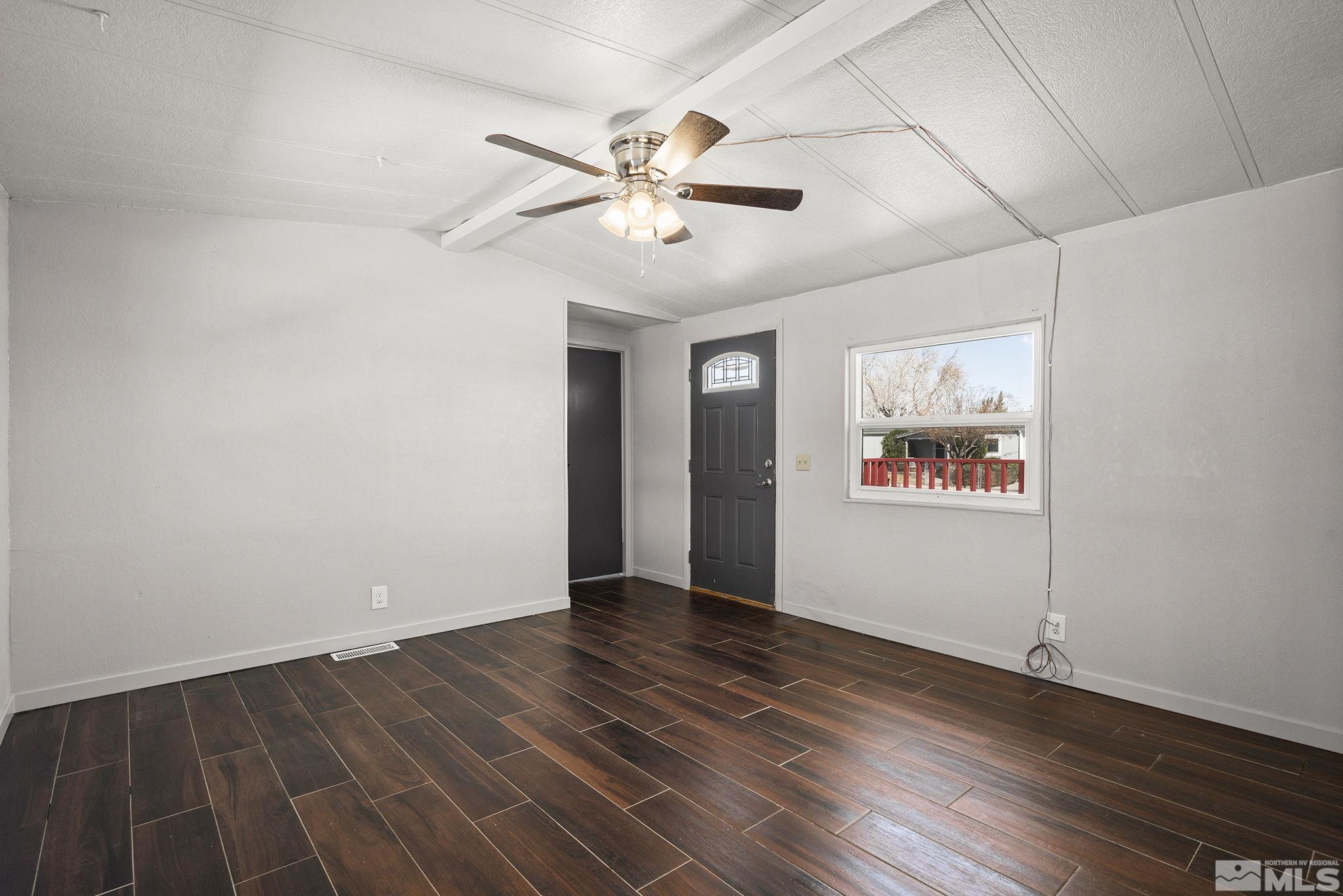 829 Silver Way Fernley, NV 89408 - Photo 7 of 21 Photo 7