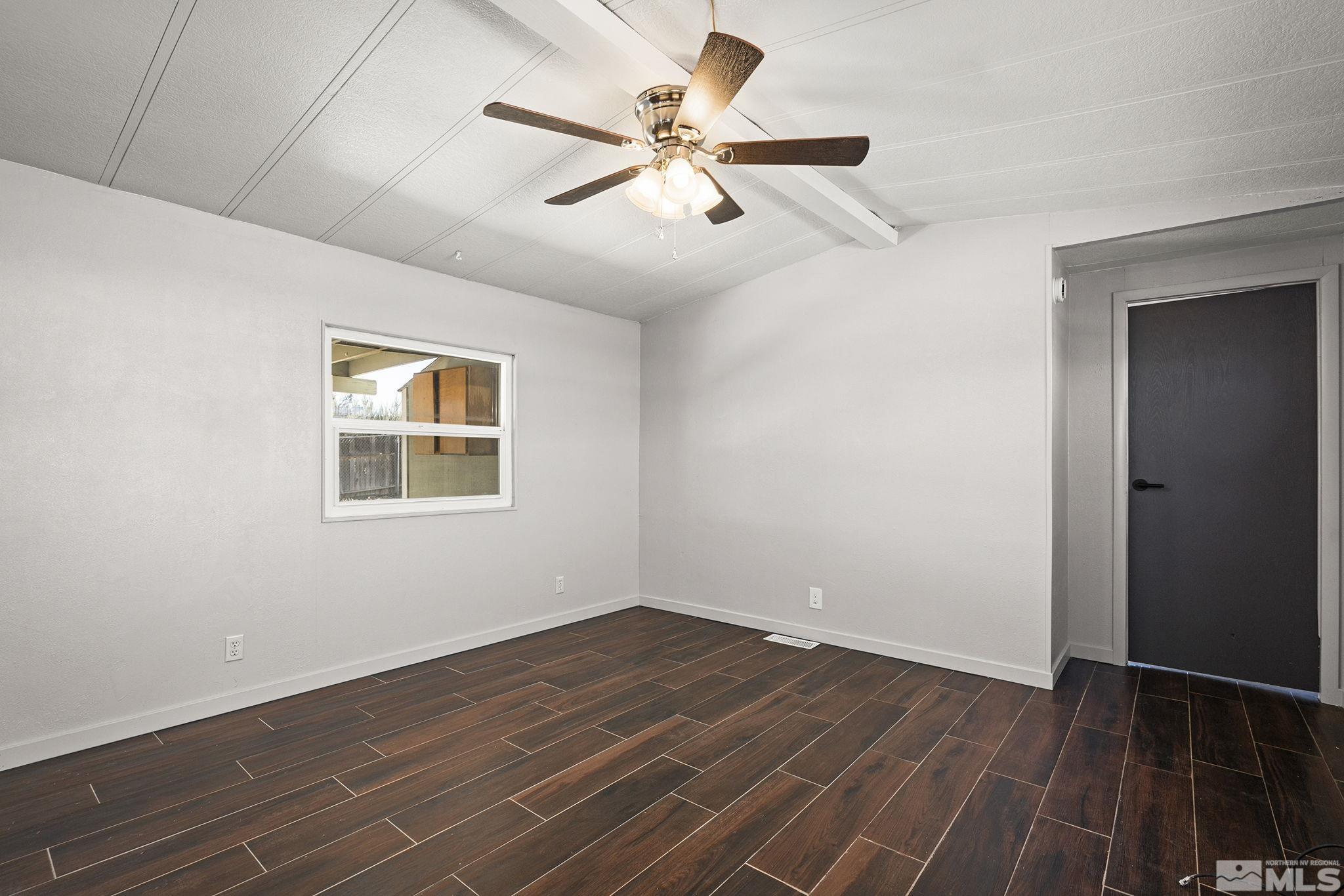 829 Silver Way Fernley, NV 89408 - Photo 8 of 21 Photo 8