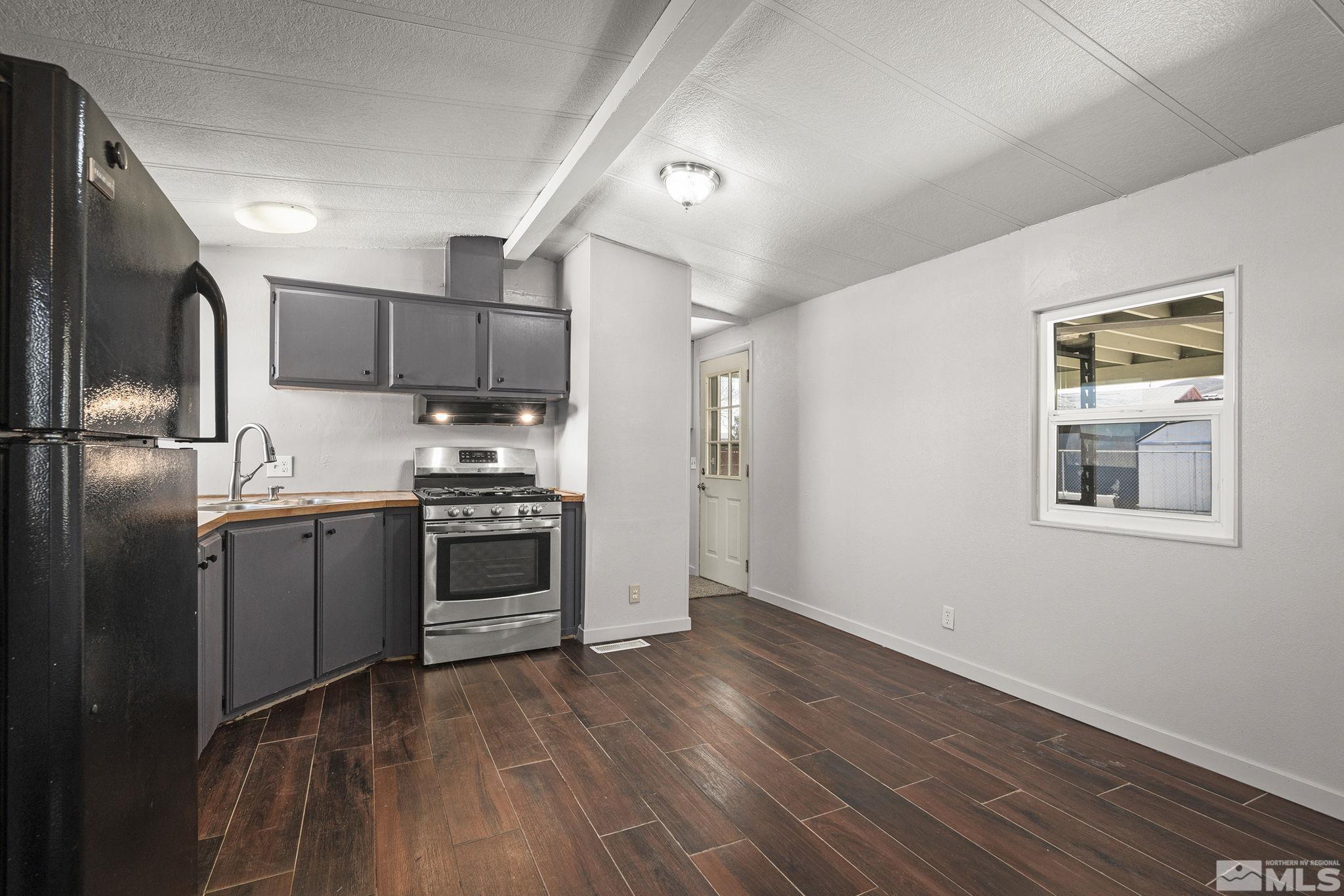 829 Silver Way Fernley, NV 89408 - Photo 9 of 21 Photo 9