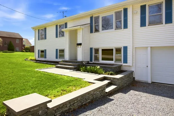 $725,000 | 55 Mixter Street, Middletown, RI 02842