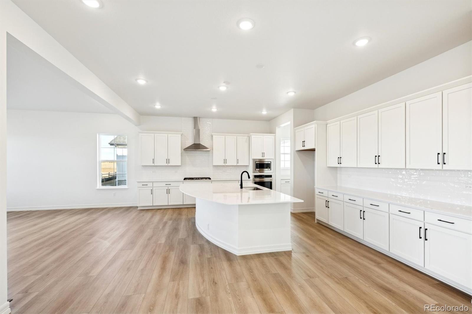 6114 Oban Road Timnath, CO 80547 - Photo 4 of 26 Gallery Image 4