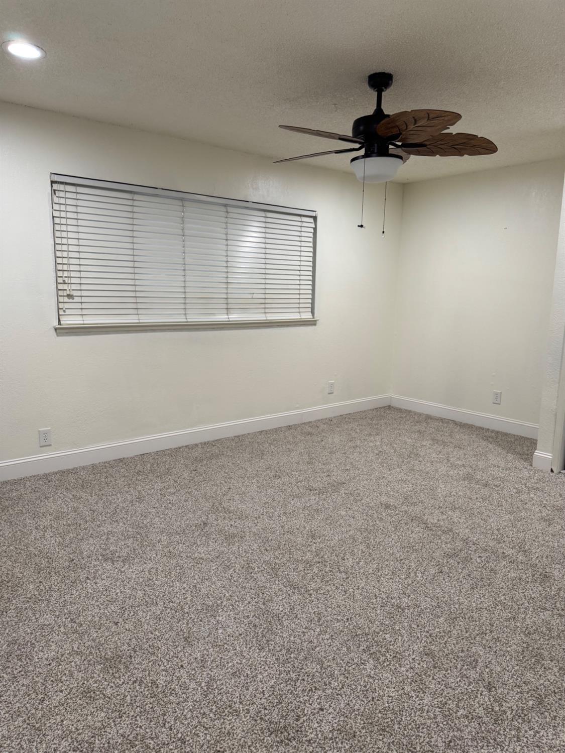 17269 Mark Road Madera, CA 93636 - Photo 11 of 23 a view of a room with an empty space